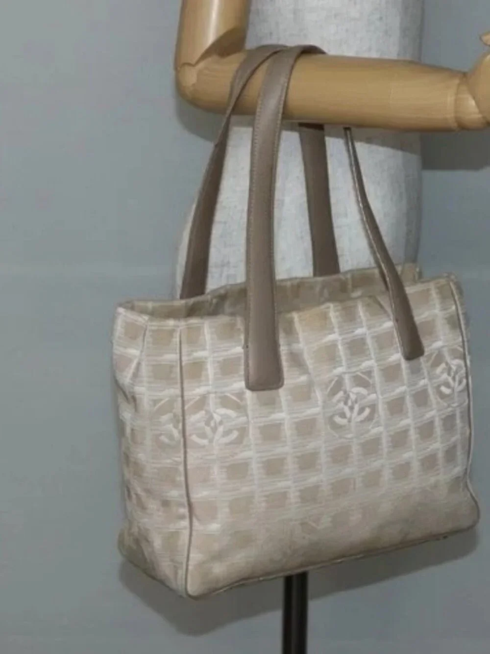CHANEL New Travel Line Tote Bag Beige Gold CC Auth 145082